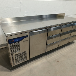 Refrigerated workbench Everlasting - 221x70x95 cm 